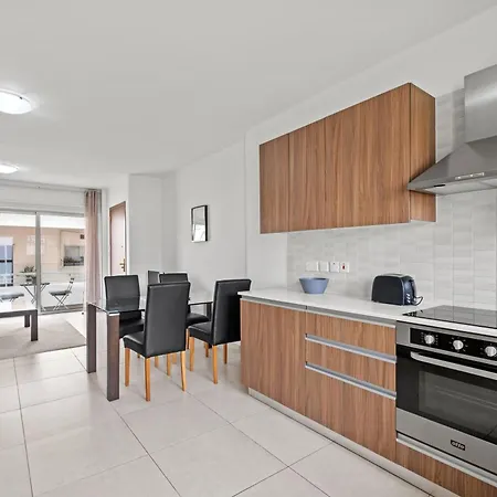 Apartment Downtown 2 Bedroom Larnaca